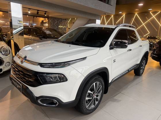 FIAT TORO 2.0 16V TURBO DIESEL VOLCANO 4WD AT9